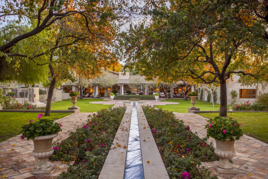 Connecting Pavilion to Main House