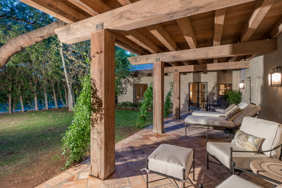Outdoor Lounge Area